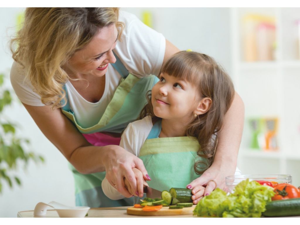 Aprendo A Cocinar Con Mama Y Papa